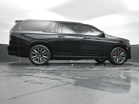 Used 2024 Cadillac Escalade ESV Sport w/ Touring Package image 44