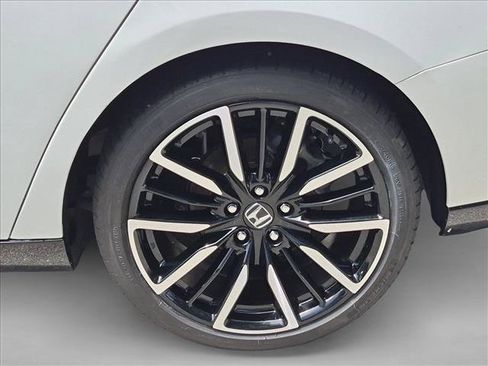 Used 2024 Honda Accord Touring image 23