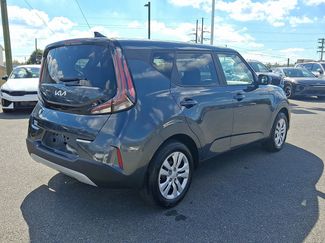 Used 2023 Kia Soul LX video 4