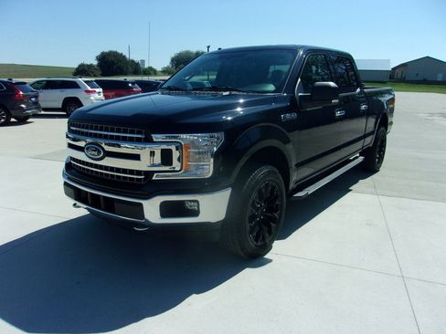 Used 2018 Ford F150 XLT w/ Equipment Group 302A Luxury AWD/4WD image 3