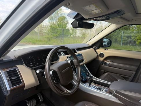 Used 2019 Land Rover Range Rover Sport Supercharged AWD/4WD image 11