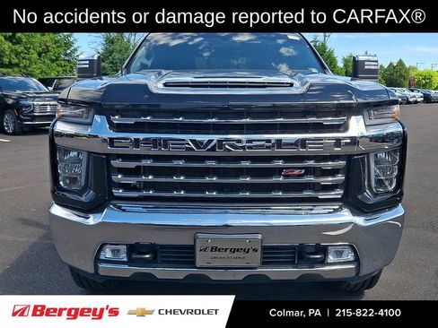 Used 2020 Chevrolet Silverado 2500 LTZ w/ LTZ Convenience Package AWD/4WD image 2