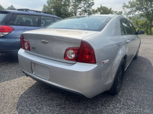 Used 2010 Chevrolet Malibu LT w/ Power Convenience Package FWD image 5