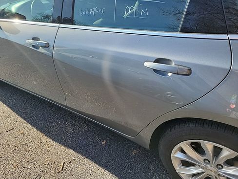 Used 2024 Chevrolet Malibu LT image 16