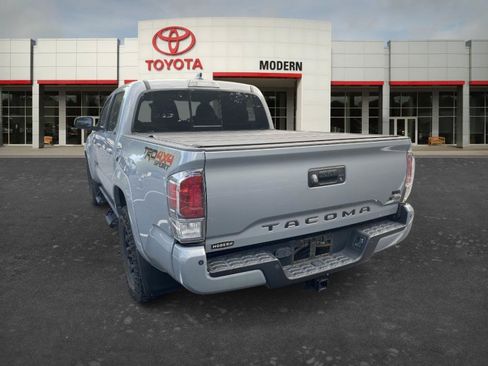 Used 2021 Toyota Tacoma TRD Sport w/ TRD Premium Sport Package AWD/4WD image 25
