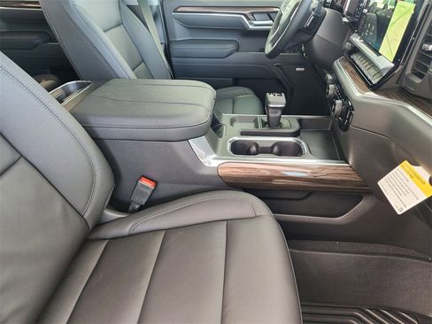 New 2026 Chevrolet Silverado 1500 LT Trail Boss w/ Dark Appearance Package image 11