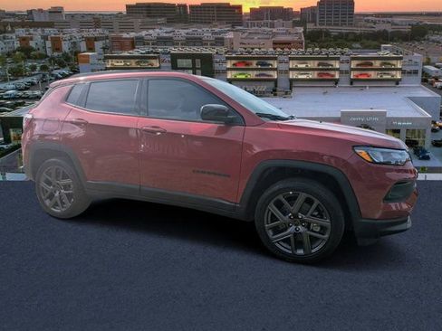 New 2026 Jeep Compass Latitude w/ Sun and Sound Group AWD/4WD image 1