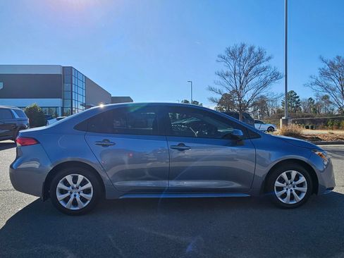 Used 2022 Toyota Corolla LE image 8
