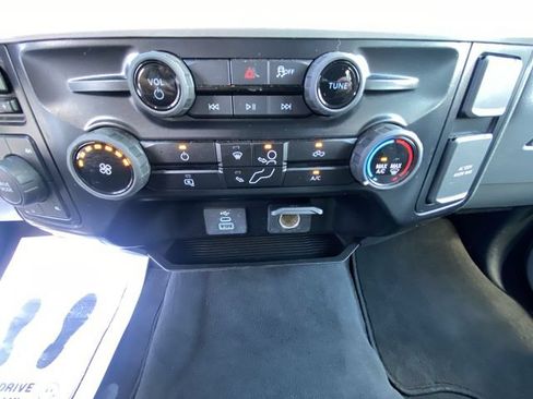 Used 2025 Ford F250 XLT AWD/4WD image 19