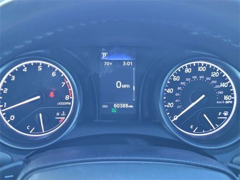 Used 2023 Toyota Camry SE image 8