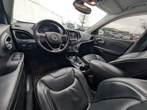 Used 2019 Jeep Cherokee Limited image 5