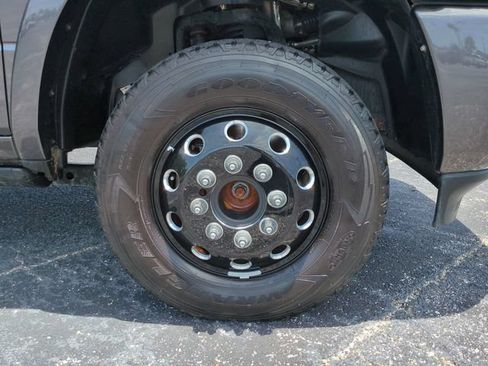 Used 2025 RAM 3500 Limited AWD/4WD image 12