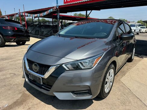 Used 2020 Nissan Versa S image 3