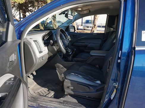 Used 2019 Chevrolet Colorado W/T w/ WT Convenience Package image 2