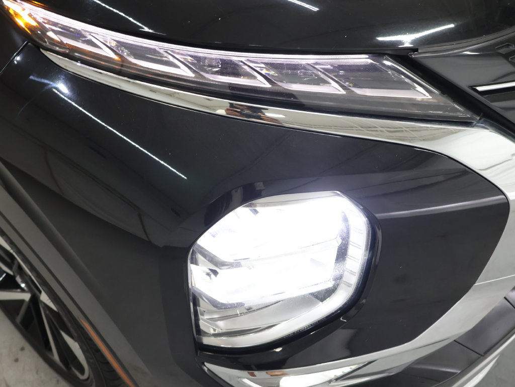 Used 2024 Mitsubishi Outlander SE FWD image 29