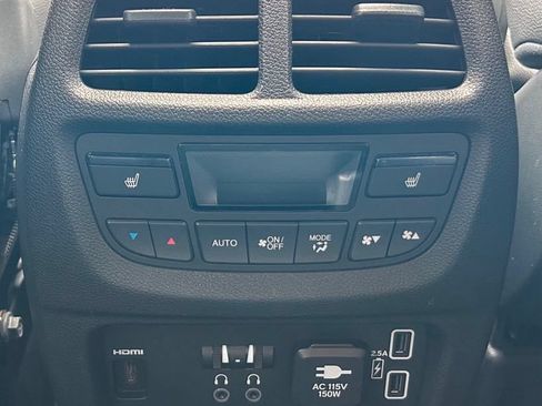 Used 2019 Honda Pilot Touring image 19