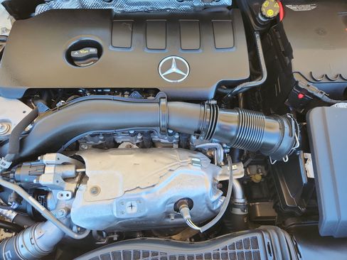 Used 2021 Mercedes-Benz GLA 250 image 19