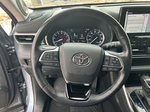 Used 2021 Toyota Highlander Platinum image 10