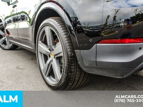 Used 2024 Porsche Cayenne S image 15