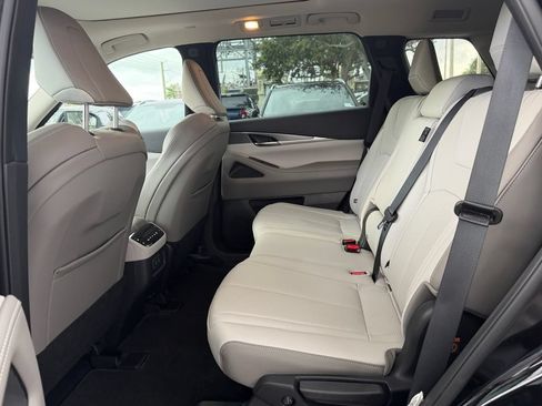 Used 2026 INFINITI QX60 Pure w/ Cargo Package FWD image 14