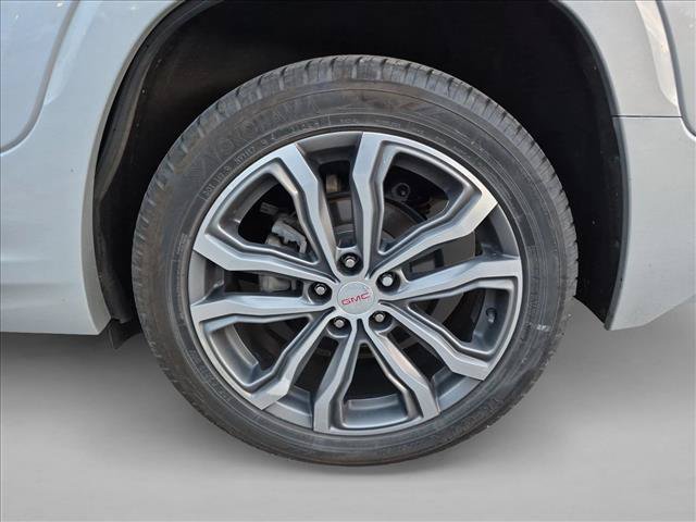 Used 2018 GMC Terrain Denali w/ Advanced Safety Package AWD/4WD image 12