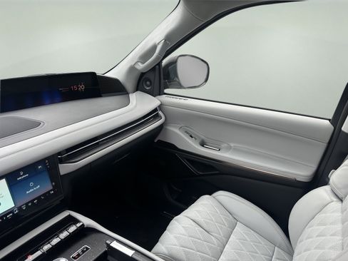 New 2026 Lincoln Navigator Black Label AWD/4WD image 17