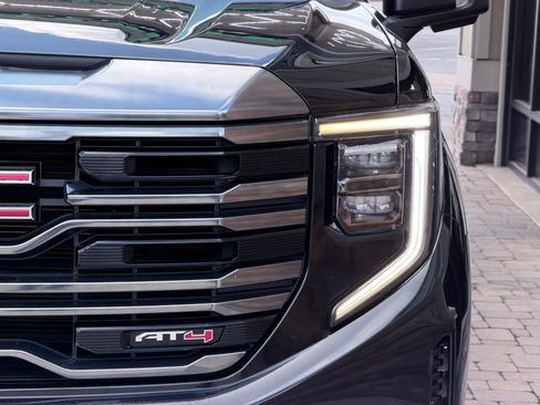Used 2022 GMC Sierra 1500 AT4 w/ Technology Package AWD/4WD image 59