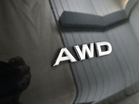 Used 2023 Nissan Rogue S AWD/4WD image 23