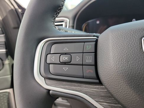 Used 2023 Jeep Wagoneer Series III w/ Convenience Group I AWD/4WD image 19