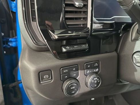 Used 2023 Chevrolet Silverado 1500 ZR2 image 21