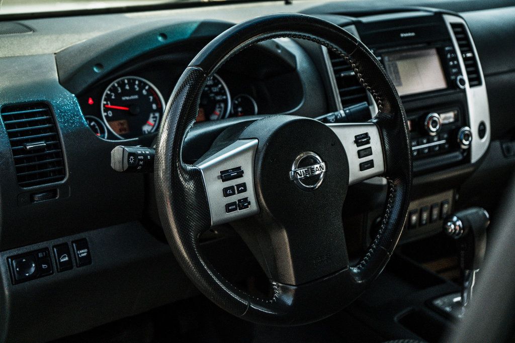 Used 2019 Nissan Frontier PRO-4X AWD/4WD image 25