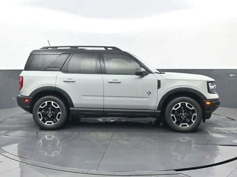 Used 2022 Ford Bronco Sport Outer Banks w/ Tech Package image 2