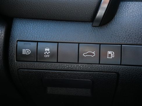 Used 2018 Toyota Camry SE image 21