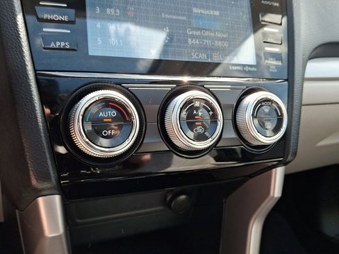 Used 2017 Subaru Forester 2.5i Premium w/ All-Weather Package image 16