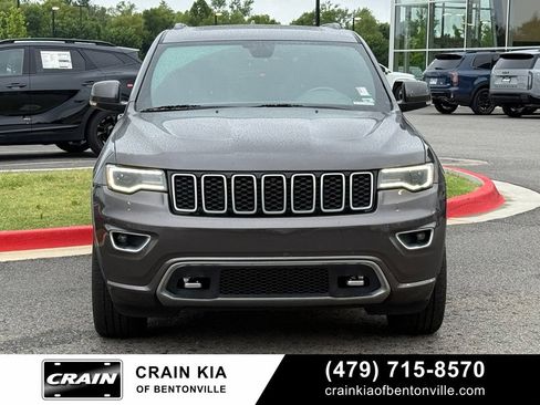 Used 2018 Jeep Grand Cherokee Limited AWD/4WD image 2