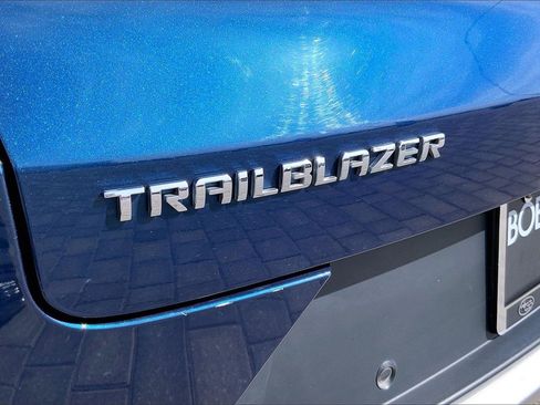 Used 2021 Chevrolet TrailBlazer LT w/ Convenience Package image 23