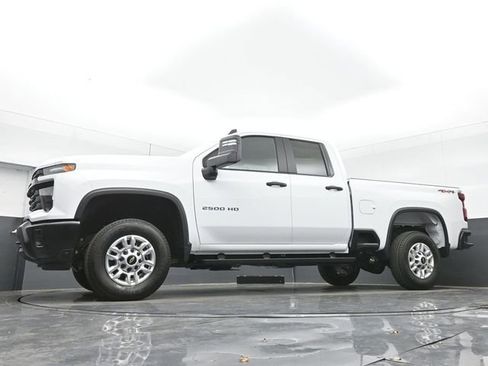 Used 2025 Chevrolet Silverado 2500 W/T image 33