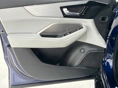 Certified 2024 Acura MDX SH-AWD w/ Technology Package image 10