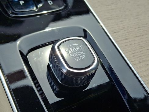 New 2026 Volvo XC90 B5 Plus image 15