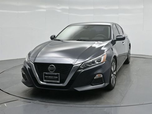 Used 2022 Nissan Altima 2.5 SV image 54