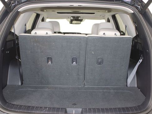 Used 2021 Hyundai Palisade SEL w/ Premium Package FWD image 13