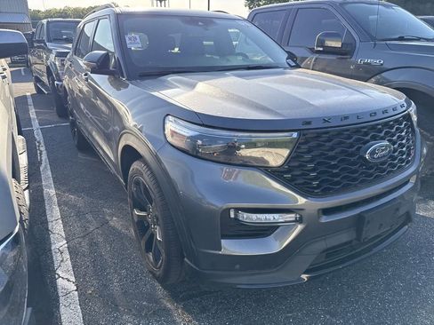 Used 2022 Ford Explorer ST w/ Equipment Group 401A image 2