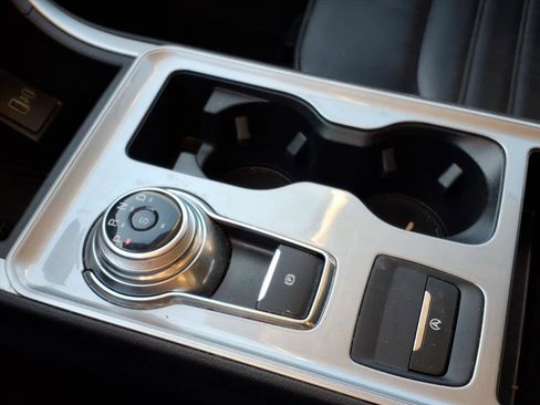 Used 2023 Ford Edge SEL image 14