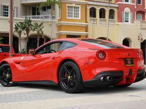 Used 2016 Ferrari F12 Berlinetta image 35