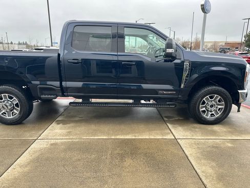Used 2025 Ford F350 Lariat w/ Camper Package image 5