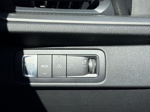 New 2026 Chevrolet Traverse LT w/ Sun and Wheel Package FWD image 41