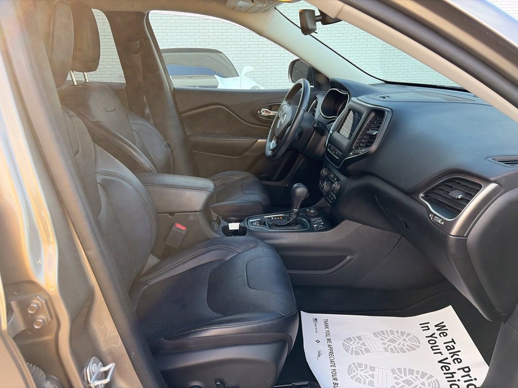 Used 2021 Jeep Cherokee Latitude Lux AWD/4WD image 13