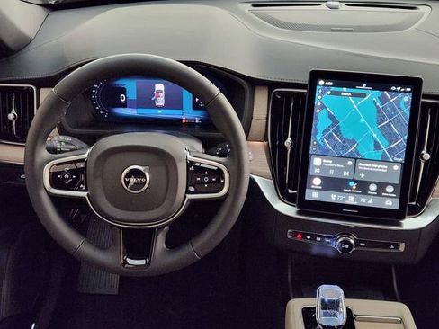 New 2026 Volvo XC90 T8 Plus w/ Protection Package Premier image 27