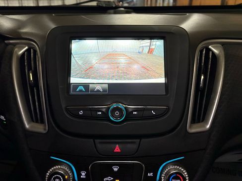 Used 2017 Chevrolet Malibu LS image 25