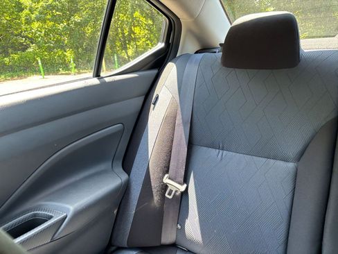Used 2025 Nissan Versa SV FWD image 37
